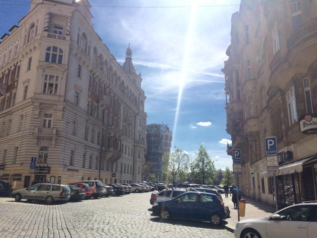 Historic Centre-Spacious Apartment Prag Exteriör bild