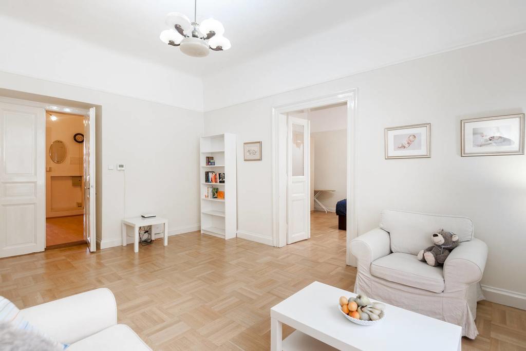 Historic Centre-Spacious Apartment Prag Exteriör bild
