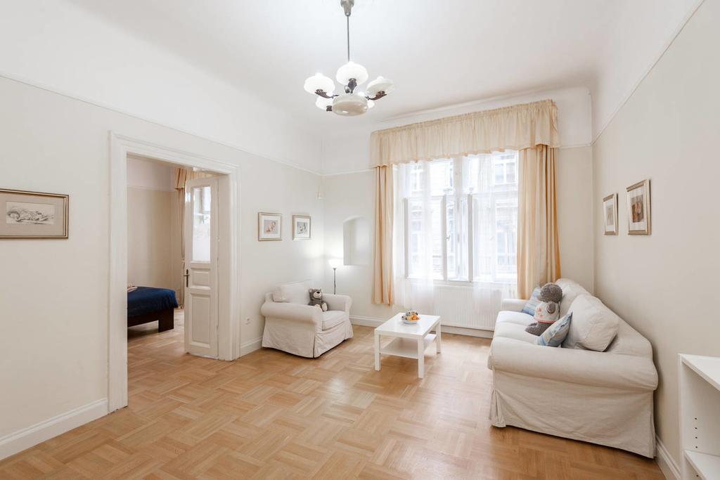 Historic Centre-Spacious Apartment Prag Exteriör bild