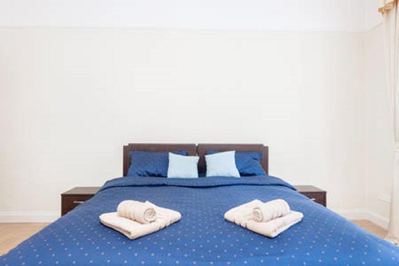 Historic Centre-Spacious Apartment Prag Exteriör bild